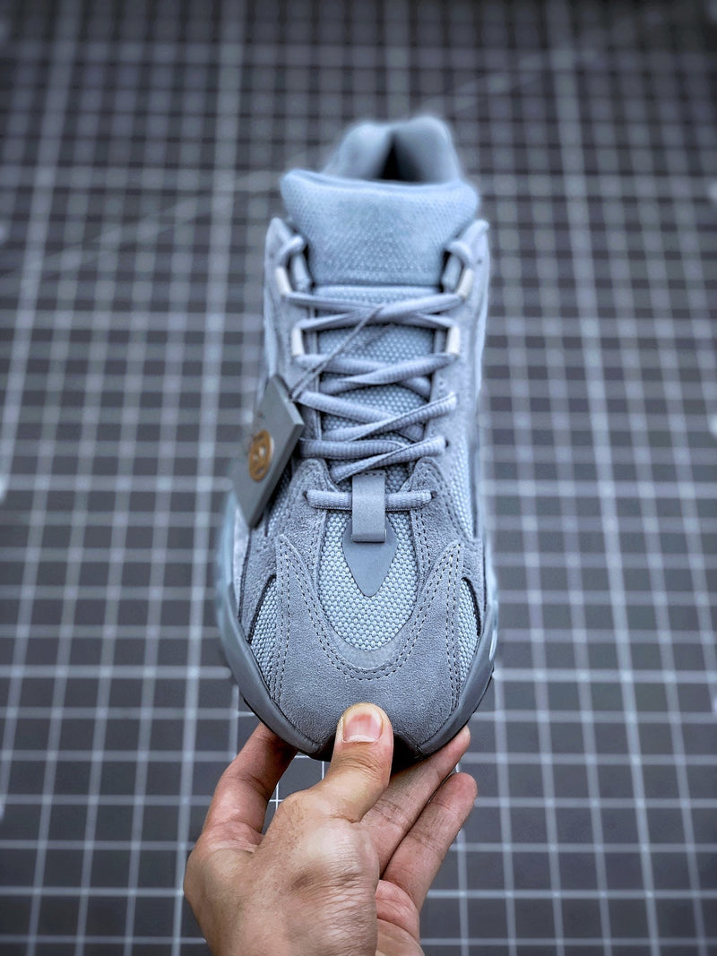 Tênis Adidas Yeezy Boost 700 V2 Hospital Blue - Rei da Pelada