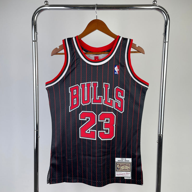 Regata Chicago Bulls Alternative Mitchell & Ness 95/96 - Rei da Pelada