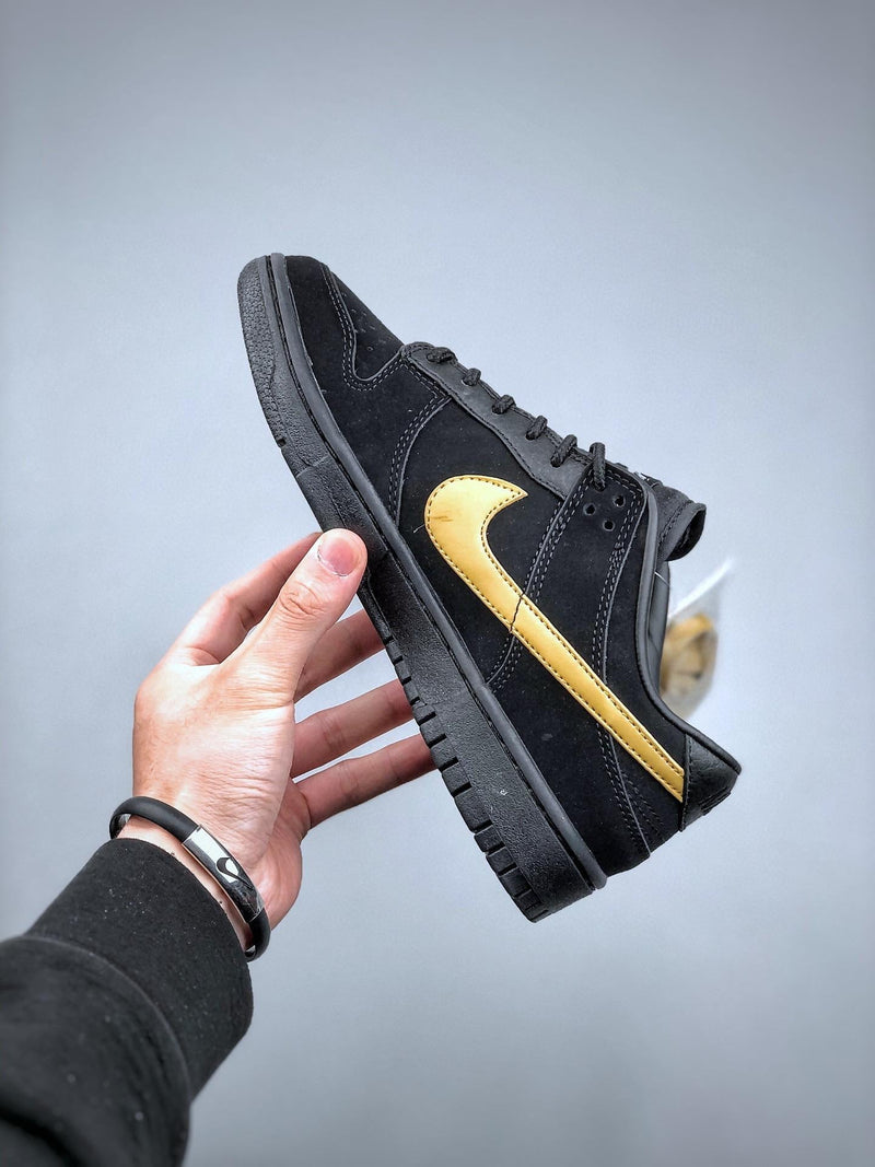 Tênis Nike SB Dunk Low "Black Gold" - Rei da Pelada