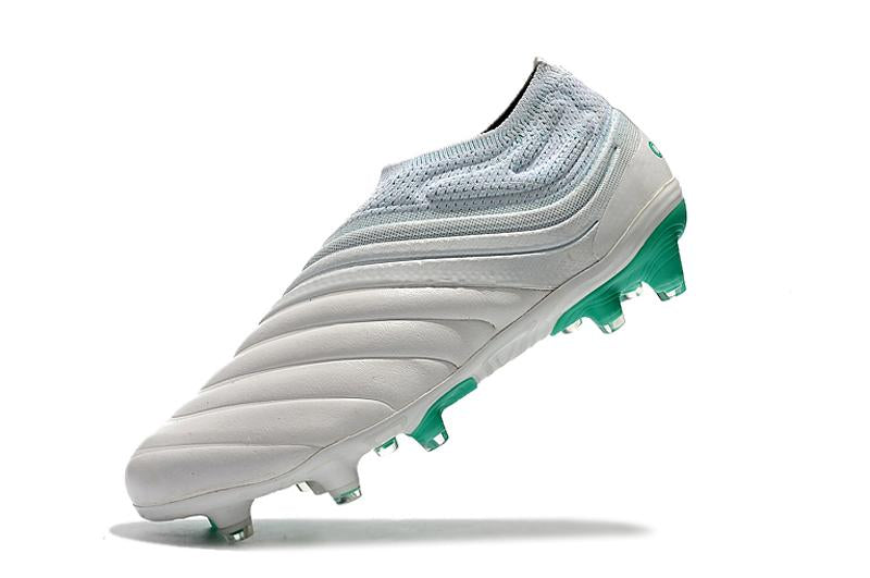 Chuteira Adidas Copa 19+ Campo